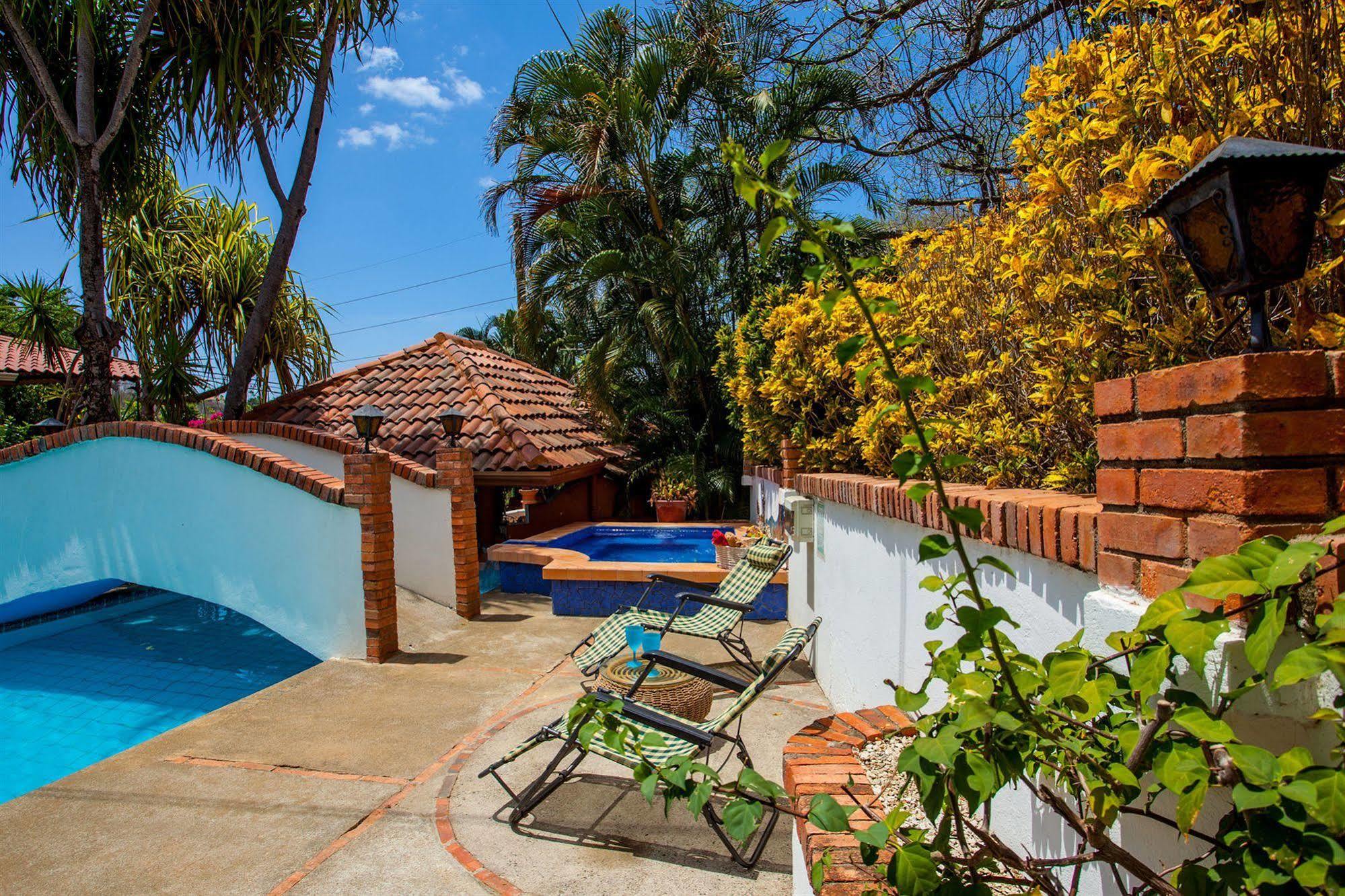 Hotel M&M Casa Blanca Playa Ocotal Экстерьер фото