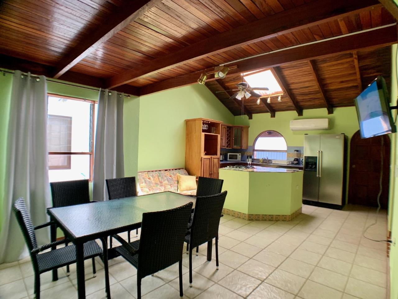 Hotel M&M Casa Blanca Playa Ocotal Экстерьер фото