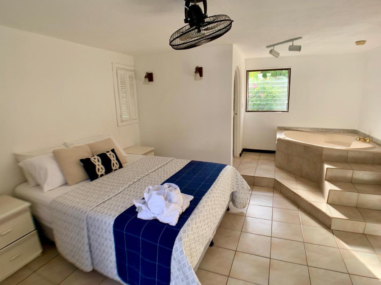 Hotel M&M Casa Blanca Playa Ocotal Экстерьер фото