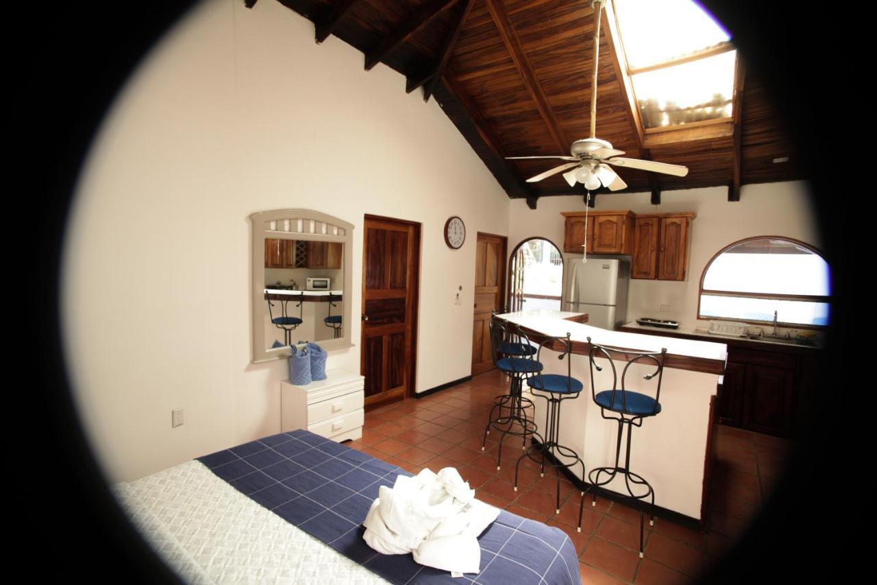 Hotel M&M Casa Blanca Playa Ocotal Экстерьер фото