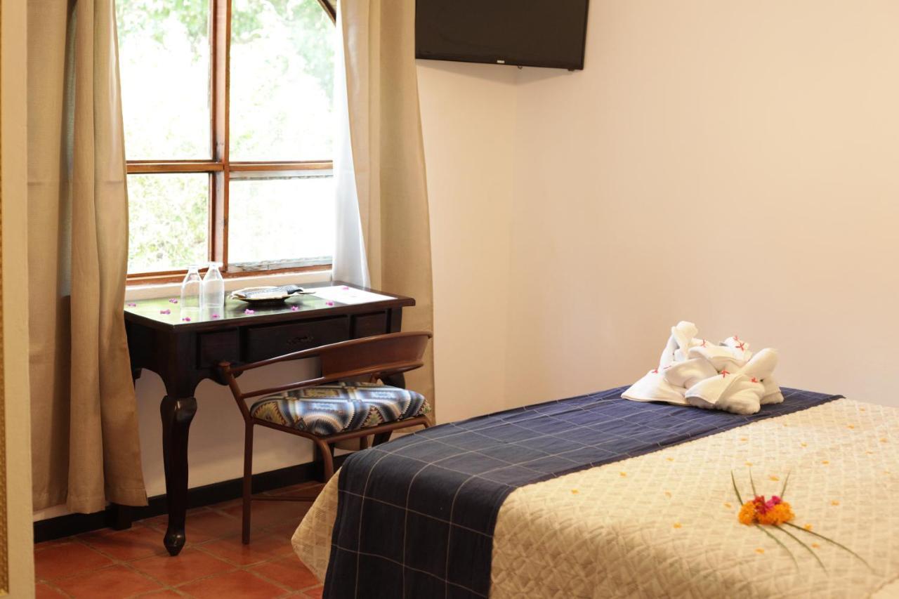 Hotel M&M Casa Blanca Playa Ocotal Экстерьер фото