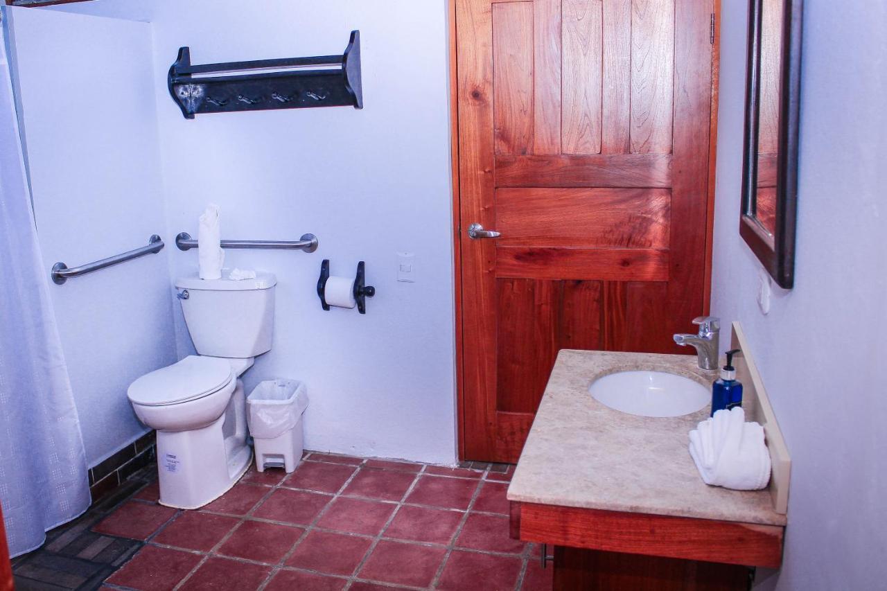 Hotel M&M Casa Blanca Playa Ocotal Экстерьер фото