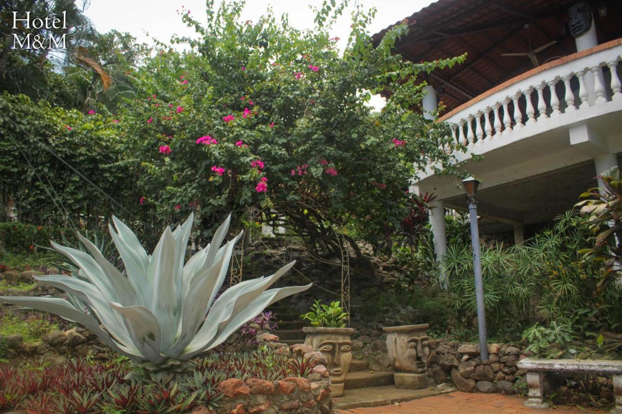 Hotel M&M Casa Blanca Playa Ocotal Экстерьер фото