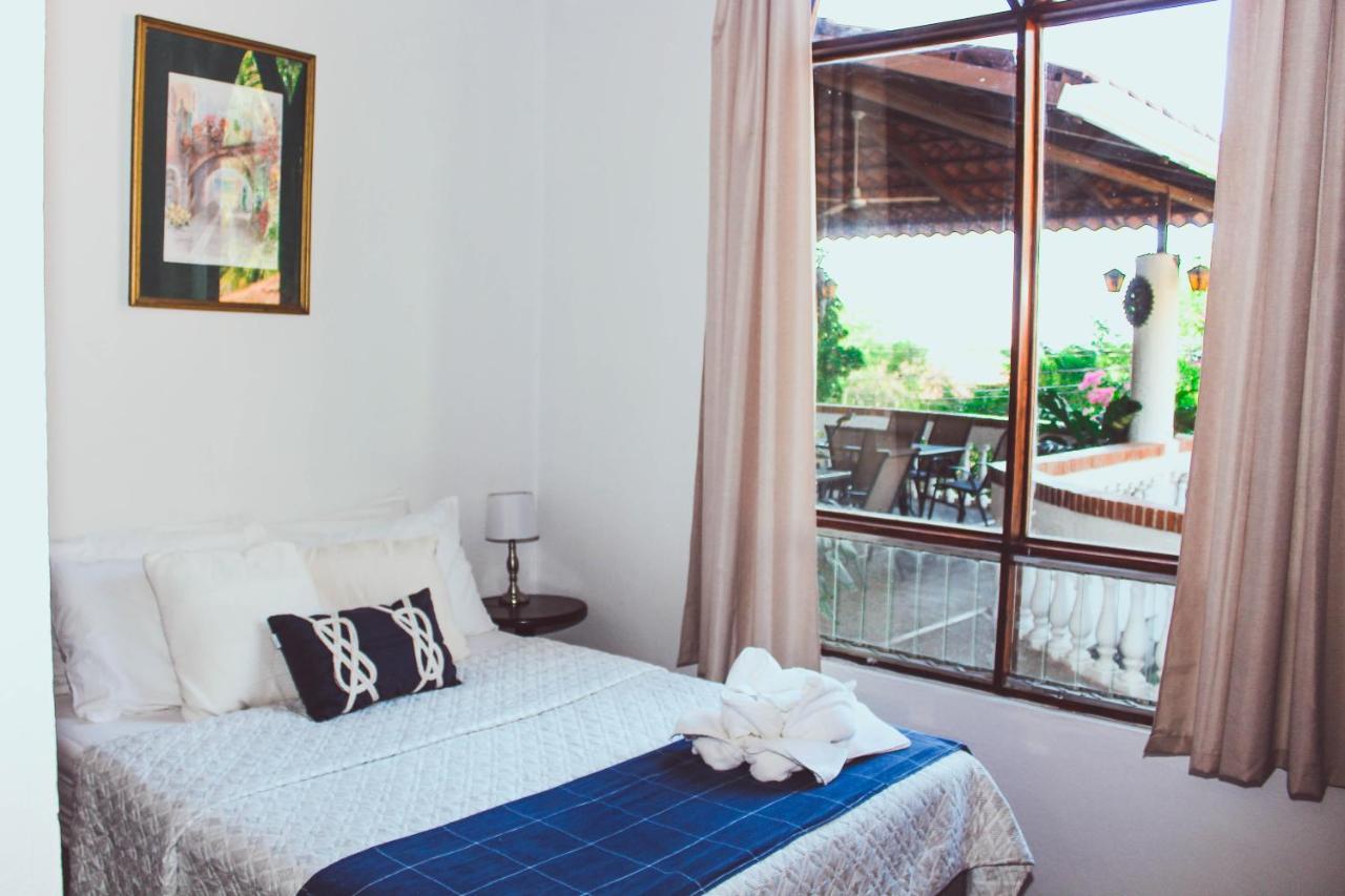 Hotel M&M Casa Blanca Playa Ocotal Экстерьер фото